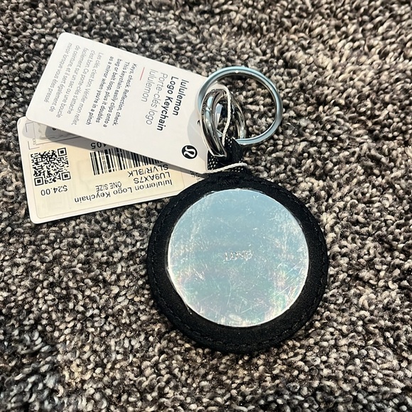 New with tag Lululemon logo keychain - Picture 2 of 2